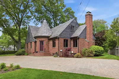 127 Larchmont Road, Melrose, MA 02176 - Photo 1