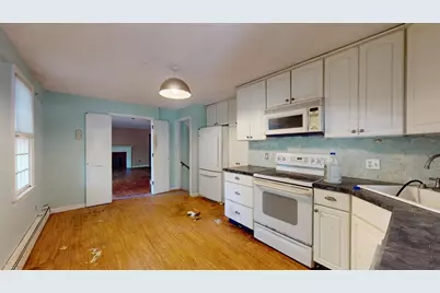 85 Fox Hill Dr, Bridgewater, MA 02324 - Photo 9