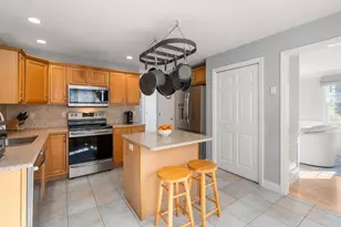 121 Matheson Dr, Marlborough, MA 01572 - Photo 11