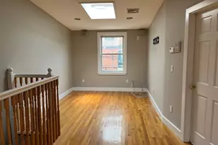 137 W 8th St, Boston, MA 02127 - Photo 9