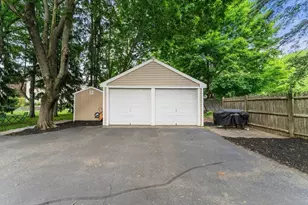 73 Pleasant St, Milton, MA 02186 - Photo 21
