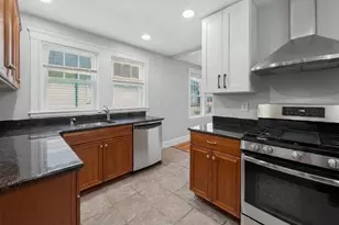 51-53 S Waverly St, Boston, MA 02135 - Photo 25