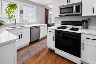 51-53 S Waverly St, Boston, MA 02135 - Photo 11