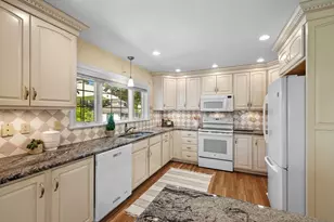 239 Granite St, Rockport, MA 01966 - Photo 9