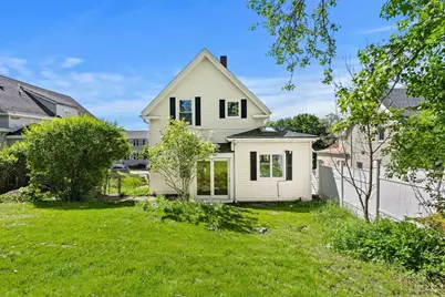 28 Hawthorne St, Lynn, MA 01902 - Photo 5