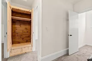 28 Hawthorne St, Lynn, MA 01902 - Photo 33