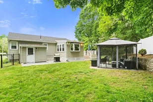 36 Ellis St, Woburn, MA 01801 - Photo 39