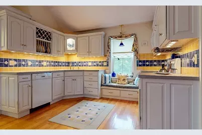 198 W. Main Street, Millbury, MA 01527 - Photo 9
