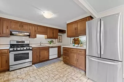 93 Prescott St, Medford, MA 02155 - Photo 9
