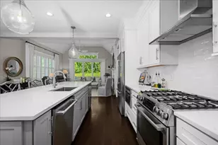 32 Hawk Ln, Framingham, MA 01701 - Photo 5