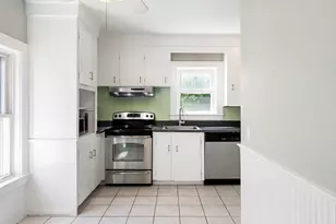 38 Pleasant St, Milford, MA 01757 - Photo 17