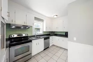 38 Pleasant St, Milford, MA 01757 - Photo 25