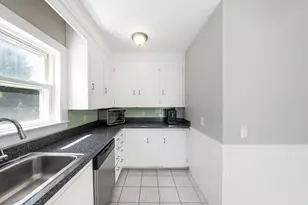 38 Pleasant St, Milford, MA 01757 - Photo 27