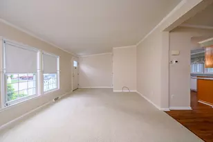 53 Country Dr, Bridgewater, MA 02324 - Photo 5