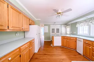 53 Country Dr, Bridgewater, MA 02324 - Photo 9