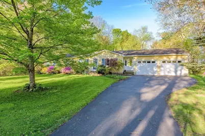 54 Deepwoods Dr, Amherst, MA 01002 - Photo 3
