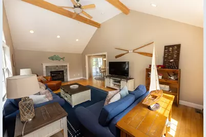 6 McKenzies Way, Berkley, MA 02779 - Photo 11
