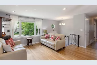 33 Marion St, Wilmington, MA 01887 - Photo 9