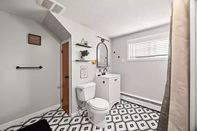 43 Tucker St, Fall River, MA 02724 - Photo 11