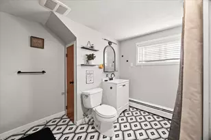 43 Tucker St, Fall River, MA 02724 - Photo 11