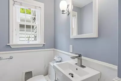 625 Beacon St, Newton, MA 02459 - Photo 11