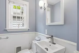 625 Beacon St, Newton, MA 02459 - Photo 11