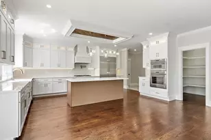 86 High St, Shrewsbury, MA 01545 - Photo 3