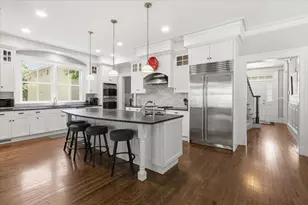 7 Locust Ave, Lexington, MA 02421 - Photo 3