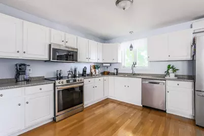 22-B Bancroft St, Worcester, MA 01610 - Photo 9