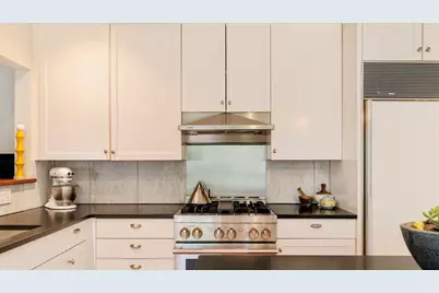 2 Maple Pl, Boston, MA 02130 - Photo 11