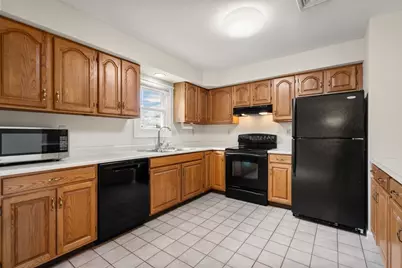 200 Lambert Ter #30, Chicopee, MA 01020 - Photo 3