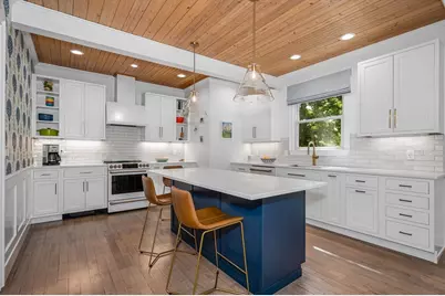 84 King Street, Reading, MA 01867 - Photo 5