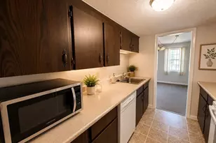 39 Christopher Dr, Stoughton, MA 02072 - Photo 5