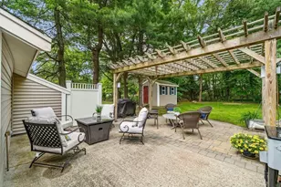 18 Gleason Rd, Reading, MA 01867 - Photo 5