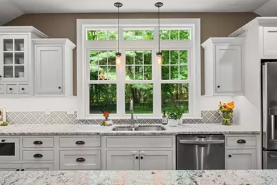 18 Gleason Rd, Reading, MA 01867 - Photo 15