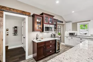 18 Gleason Rd, Reading, MA 01867 - Photo 17
