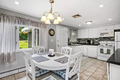 630 Lynnfield St, Lynn, MA 01904 - Photo 19