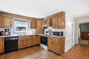 208 W Center St, West Bridgewater, MA 02379 - Photo 9