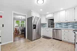 44 Lincoln St, Northborough, MA 01532 - Photo 3