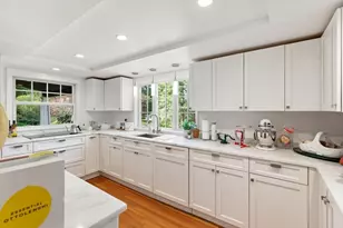 368 Main St, Lynnfield, MA 01940 - Photo 3