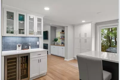 21 Madison Rd, Wellesley, MA 02481 - Photo 7