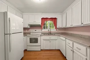 73 Hood Rd, Tewksbury, MA 01876 - Photo 9