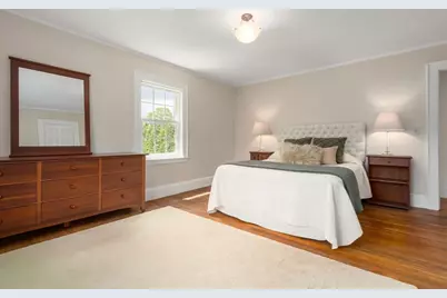 34 Pleasant St, Newton, MA 02465 - Photo 9