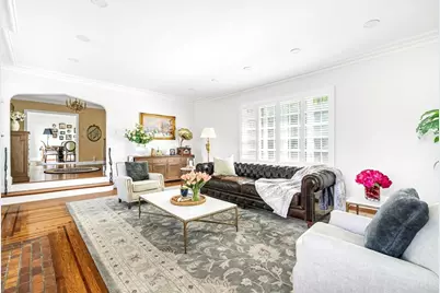 518 Newton St, Brookline, MA 02467 - Photo 5
