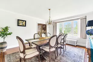518 Newton St, Brookline, MA 02467 - Photo 15