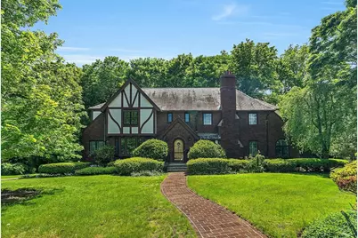 518 Newton St, Brookline, MA 02467 - Photo 1