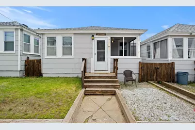 14 Vermont St #B, Salisbury, MA 01952 - Photo 1