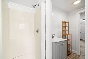 14 Vermont St, Salisbury, MA 01952 - Photo 13