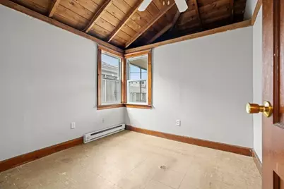 14 Vermont St #B, Salisbury, MA 01952 - Photo 9