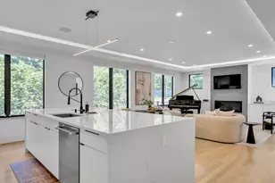 1242 Beacon St, Newton, MA 02468 - Photo 3